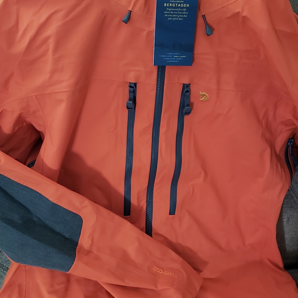 Fjallraven Bergtagen windbreaker